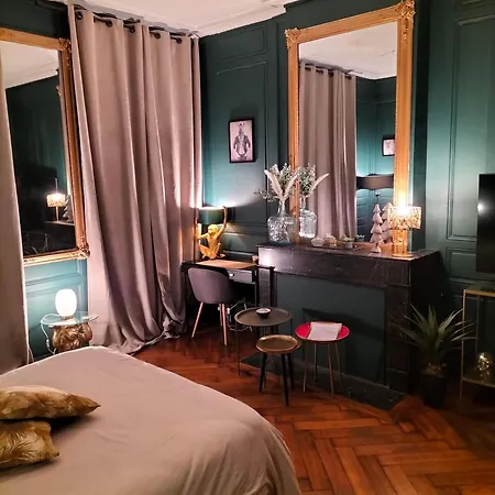 Vieille Stanislas Apartment